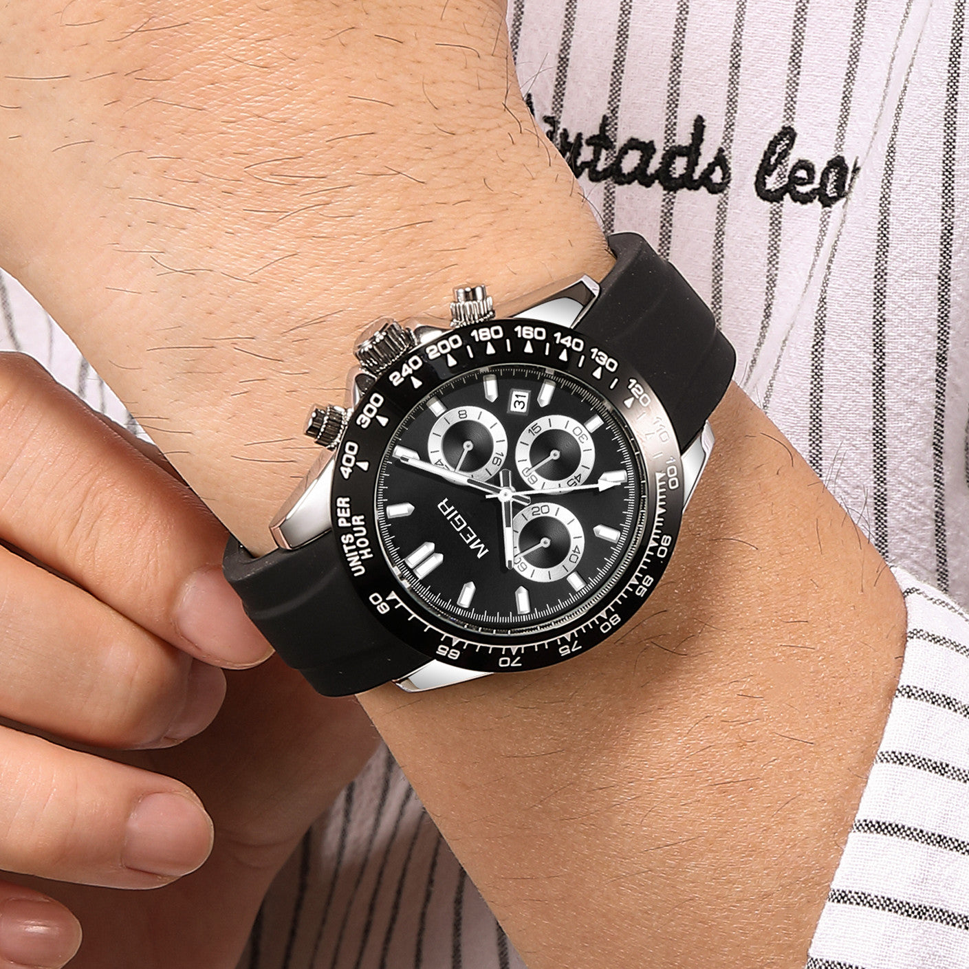 MEGIR Sports Mens Watches Top Brand Men Luxury Military Quartz Watch Silicone Luminous Chronograph Man Clock Wrist Watch 8104-3