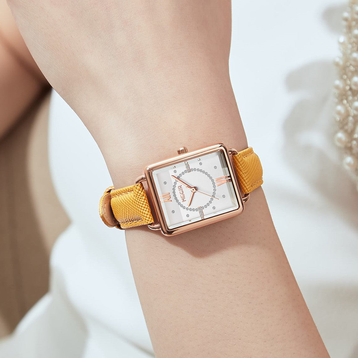 MEGIR Women Watch Luxury Fashion Leather Strap Ladies Quartz Wristwatch Casual Sport Wrist Watches Dress Clock Relogio Feminino-3