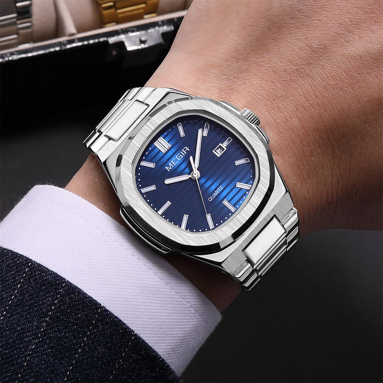 MEGIR Luxury Brand Men Business Watches Waterproof Male Clock Stainless Steel Luminous Quartz Sports Wristwatch Montre Femme 1084-1
