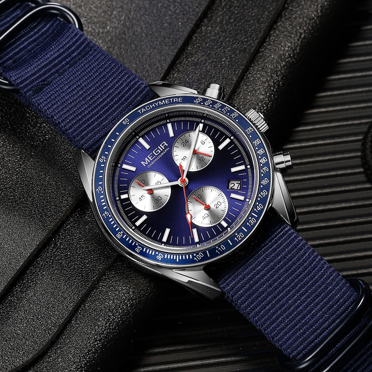 MEGIR Fashion Brand Men Wristwatches Military Sport Watches Canvas Strap Waterproof Chronograph Clock Gift for Men Montre Homme 2247-7