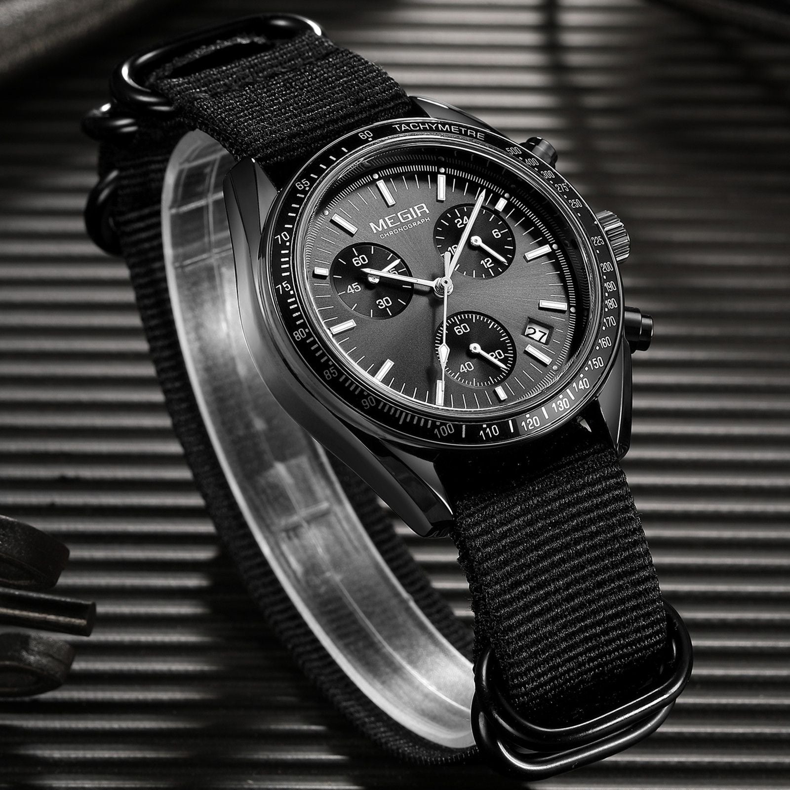 MEGIR Fashion Brand Men Wristwatches Military Sport Watches Canvas Strap Waterproof Chronograph Clock Gift for Men Montre Homme 2247-9