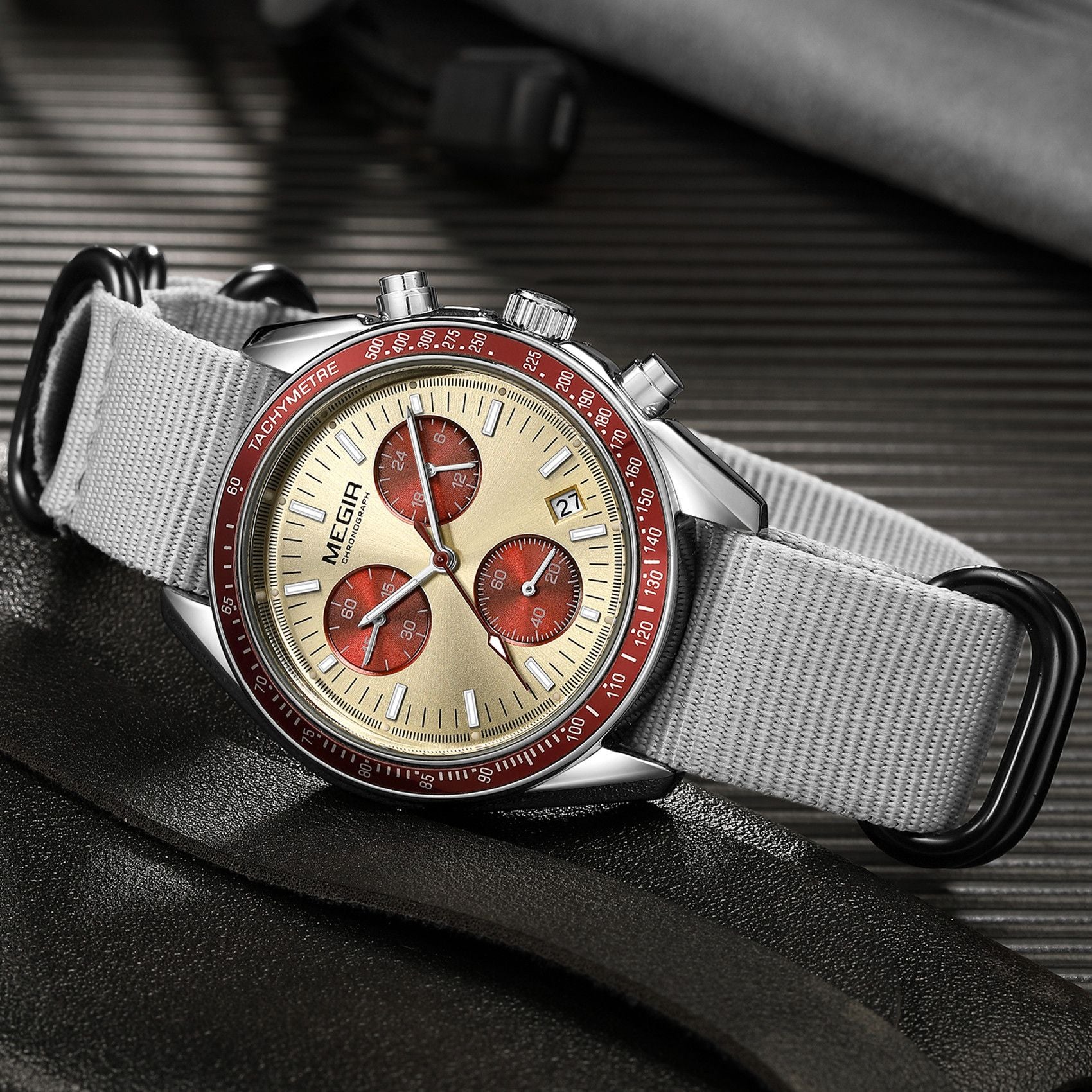 MEGIR Fashion Brand Men Wristwatches Military Sport Watches Canvas Strap Waterproof Chronograph Clock Gift for Men Montre Homme 2247-10