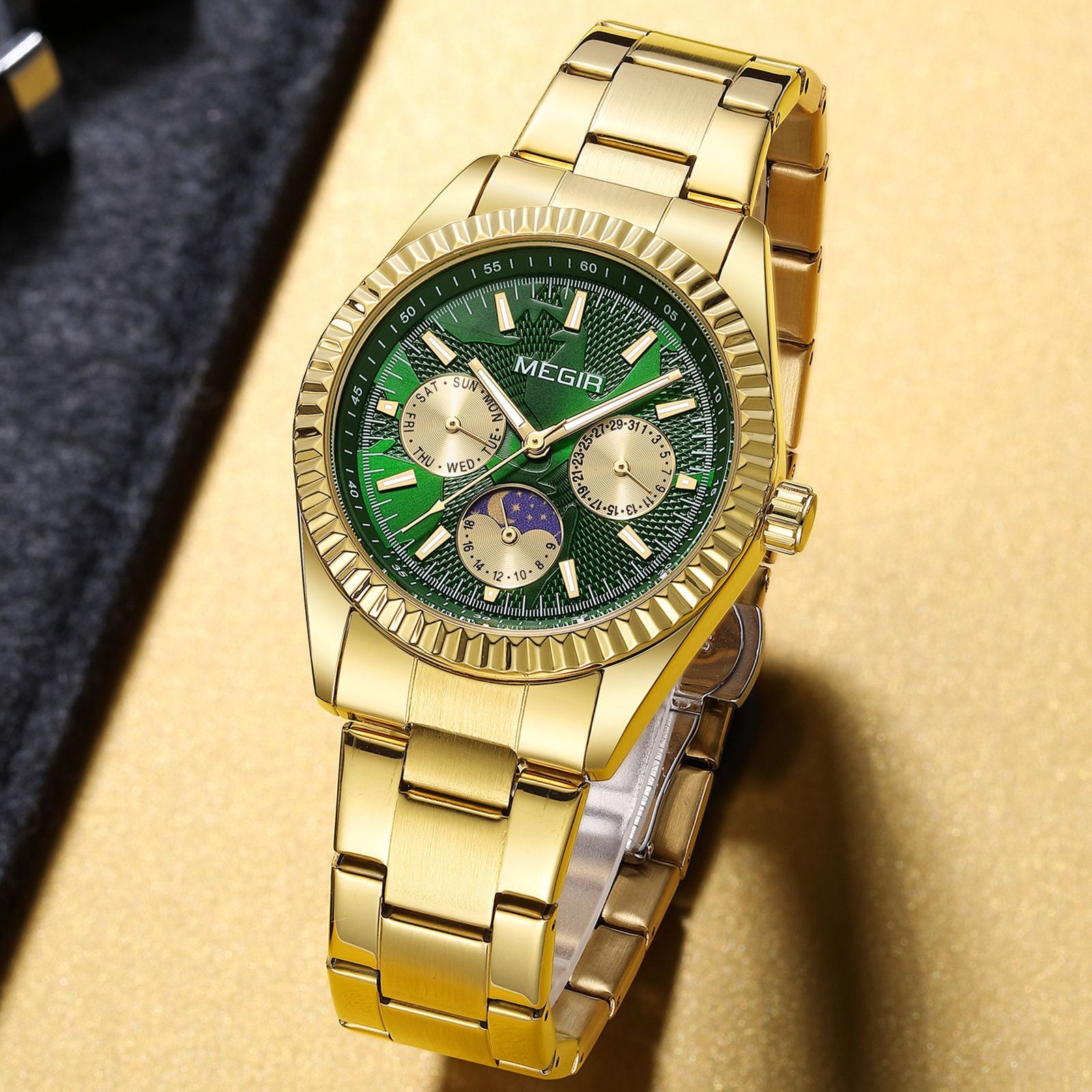 MEGIR Business Men Watch Waterproof Luminous Man Casual Quartz Wristwatch Clock Calendar Week Display Relogio Masculino 1102-4