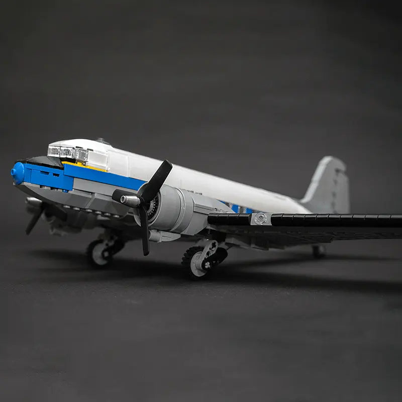 Douglas DC-3 893pcs-1