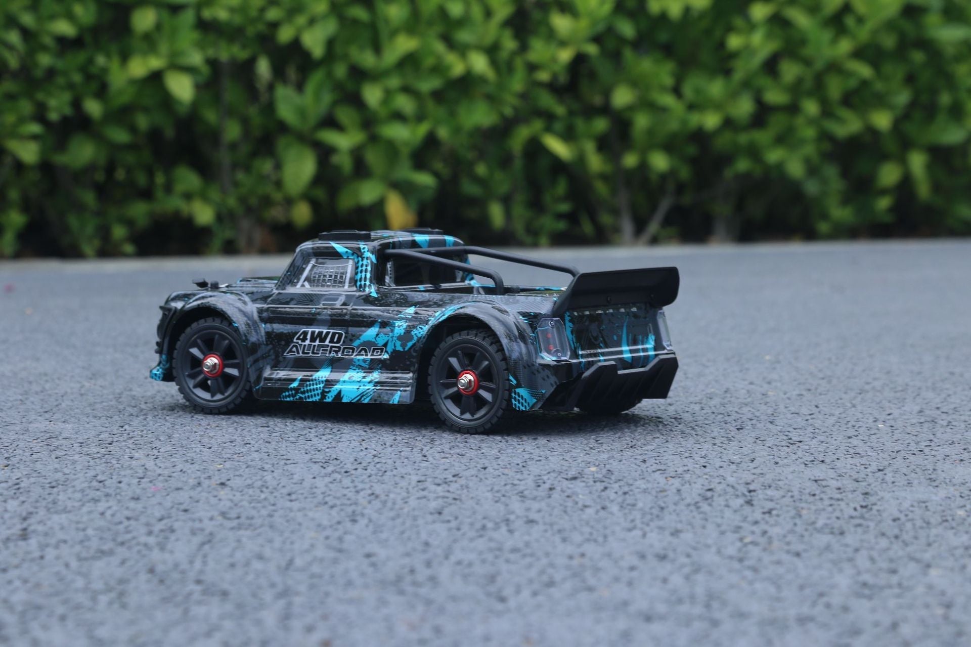 Drift Action Remote-Controlled Racing Car-4