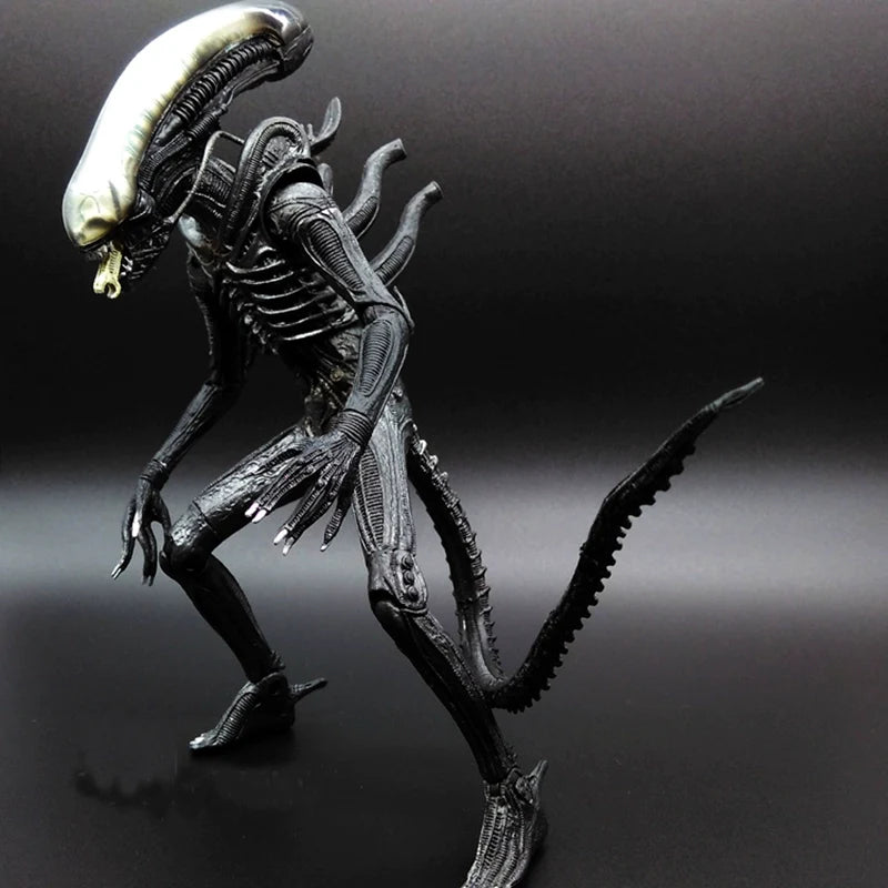 NECA Nexus Ops Iron Warrior: Hand-Made Alien Doll-10
