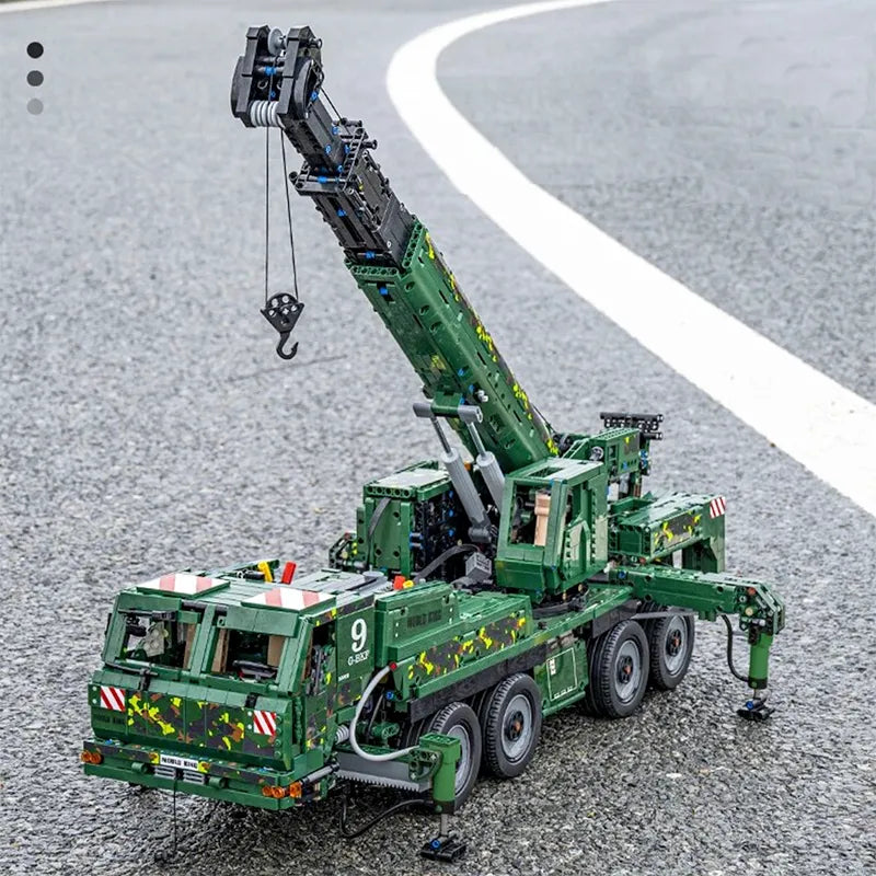 Remote Controlled Armoured Rescue Vehicle 5538pcs-1