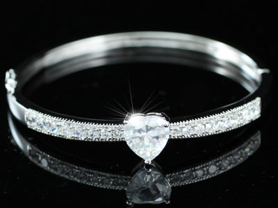 4 Carat Heart Created Diamond Wedding Bridesmaid Bangle XSB041-1