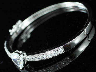 4 Carat Heart Created Diamond Wedding Bridesmaid Bangle XSB041-2