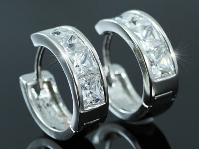 1.5 Carat CZ Cubic Zirconia Created Diamond Huggie Earrings XE031-1