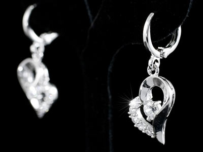 1 Carat Heart Cubic Zirconia Stone Dangle Earrings XE259-2