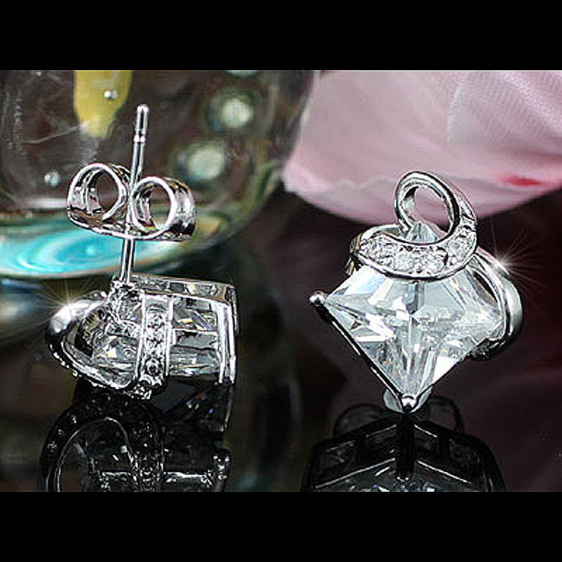 2 Carat Sparkling CZ Created Diamond Stud Earrings XE340-1