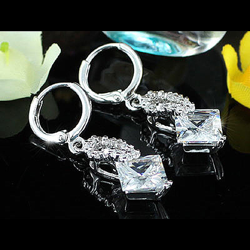 2 Carat CZ Created Diamond Dangle Earrings XE399-2