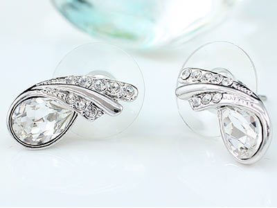 1.5 Carat Pear Cut Stone Earrings XE469-2