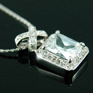 4 Carat Pendant Necklace use Austrian Crystal XN008-0