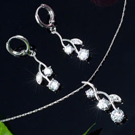 2 Carat Flower Created Diamond CZ 18K RGP Necklace Earrings Set XN184-0