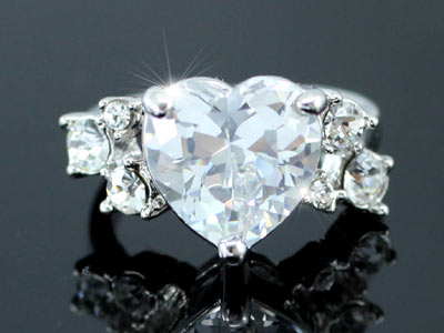 4 Carat Heart CZ Created Diamond Ring use Austrian Crystal XR086-0